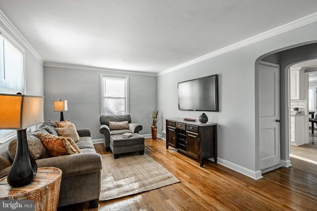 8 GARRETT RD, Wilmington, DE 19809