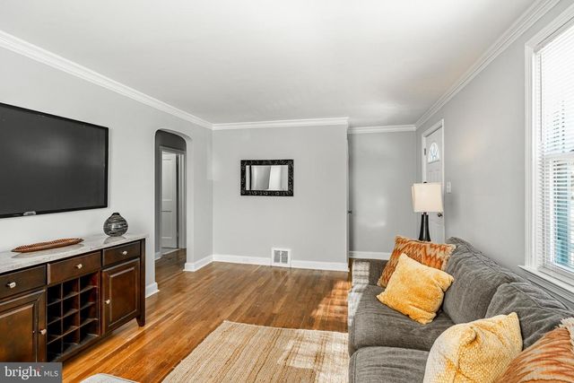 8 GARRETT RD, Wilmington, DE 19809