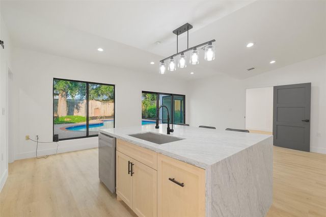 3327 Freshmeadows Drive, Houston, TX 77063