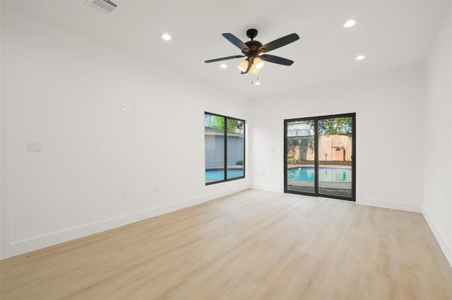 3327 Freshmeadows Drive, Houston, TX 77063
