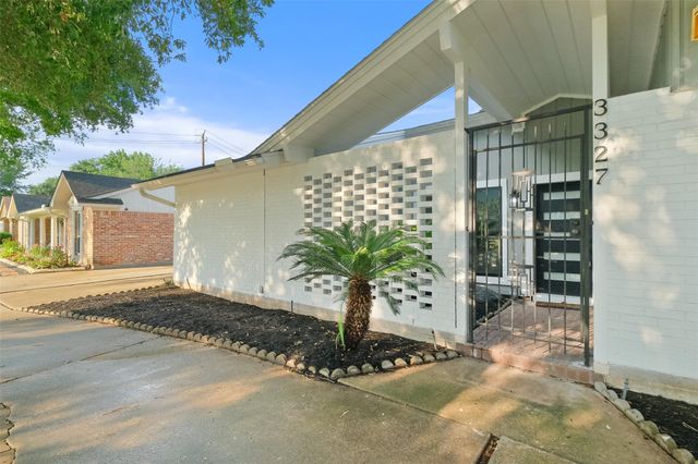 3327 Freshmeadows Drive, Houston, TX 77063