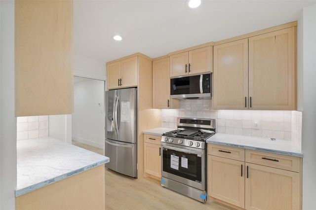 3327 Freshmeadows Drive, Houston, TX 77063