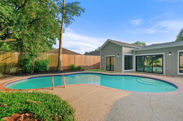 3327 Freshmeadows Drive, Houston, TX 77063