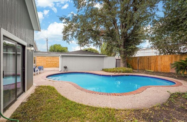 3327 Freshmeadows Drive, Houston, TX 77063
