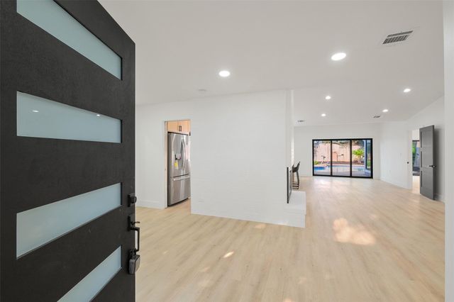 3327 Freshmeadows Drive, Houston, TX 77063