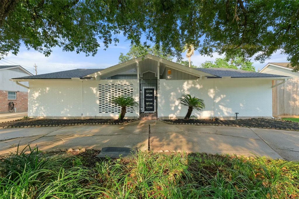 3327 Freshmeadows Drive, Houston, TX 77063