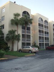 6980 NW 186th Street 3-522, Hialeah, FL 33015