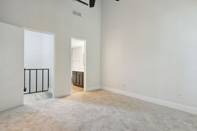 3827 Gilbert Avenue 214, Dallas, TX 75219