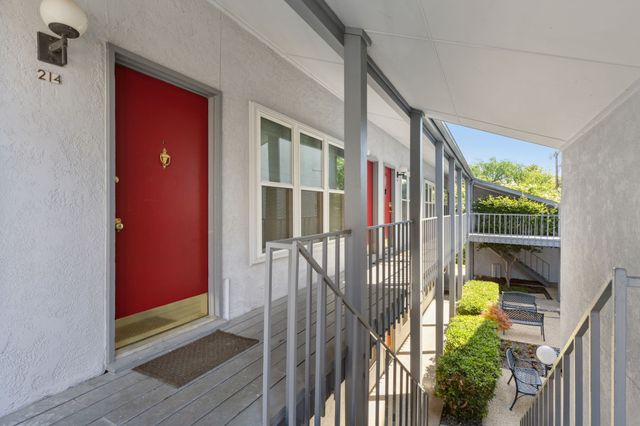 3827 Gilbert Avenue 214, Dallas, TX 75219