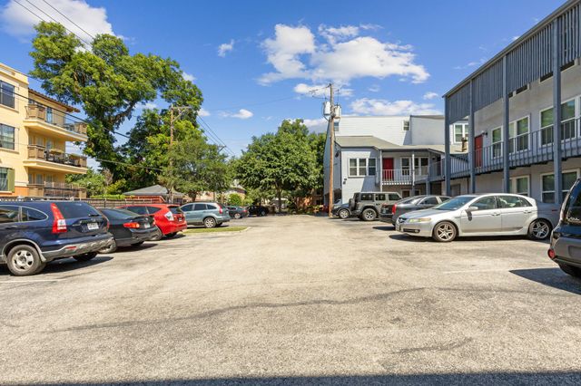 3827 Gilbert Avenue 214, Dallas, TX 75219