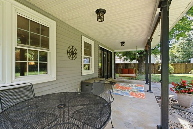 418 Wells Lane, Versailles, KY 40383