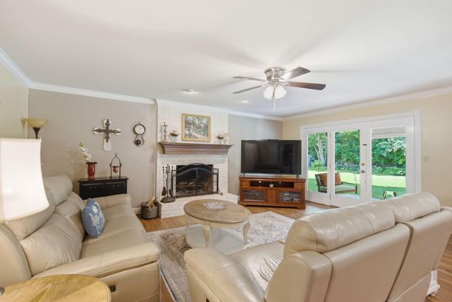 418 Wells Lane, Versailles, KY 40383