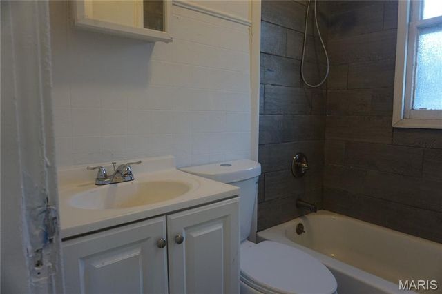 3336 Oakdale Avenue, St Louis, MO 63121