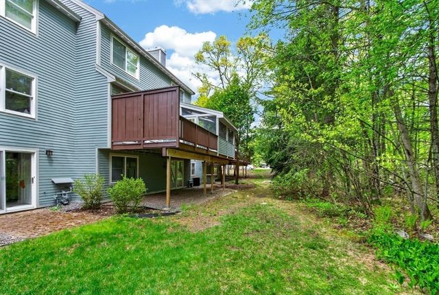 4 Deer Grass Ln 4, Acton, MA 01720