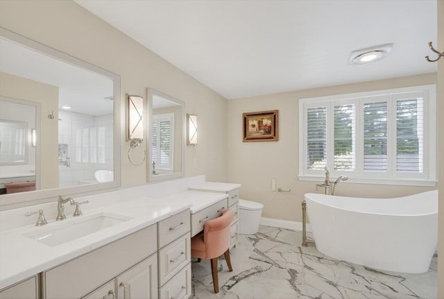 4 Deer Grass Ln 4, Acton, MA 01720