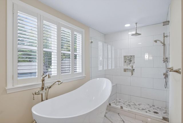 4 Deer Grass Ln 4, Acton, MA 01720