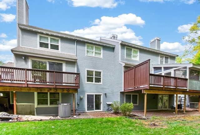 4 Deer Grass Ln 4, Acton, MA 01720