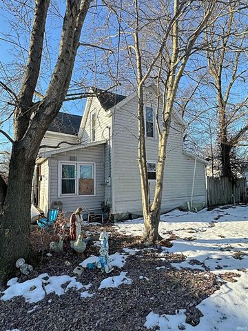 701 Park Street, Loogootee, IN 47553
