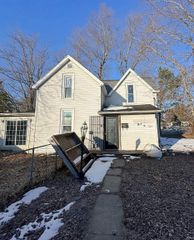 701 Park Street, Loogootee, IN 47553