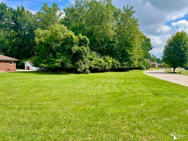 24664 E Huron River Drive, Flat Rock, MI 48134