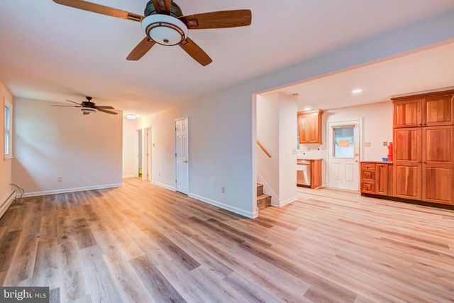 402 LARCHWOOD AVE, Feasterville Trevose, PA 19053