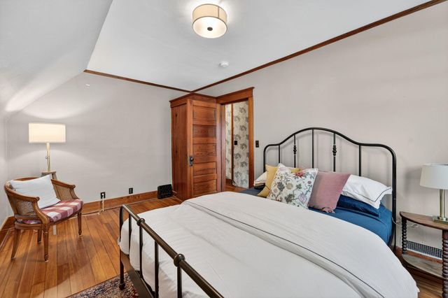 12 6th Avenue SE, Rochester, MN 55904