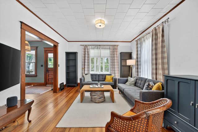 12 6th Avenue SE, Rochester, MN 55904