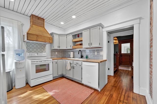 12 6th Avenue SE, Rochester, MN 55904