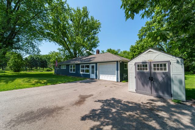 2007 Edgewood Drive, Woodstock, IL 60098