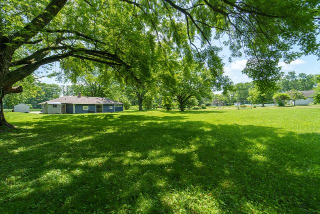 2007 Edgewood Drive, Woodstock, IL 60098