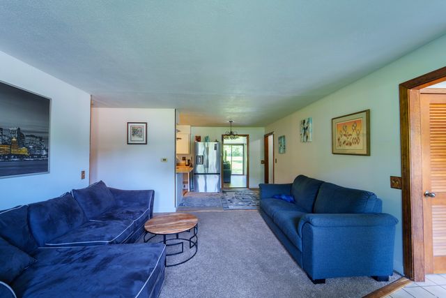 2007 Edgewood Drive, Woodstock, IL 60098