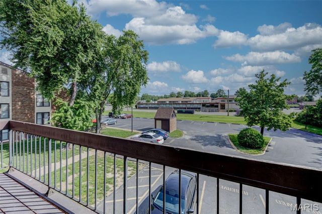 4222 Kay Lane 7, Unincorporated, MO 63123