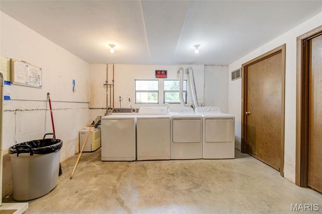 4222 Kay Lane 7, Unincorporated, MO 63123