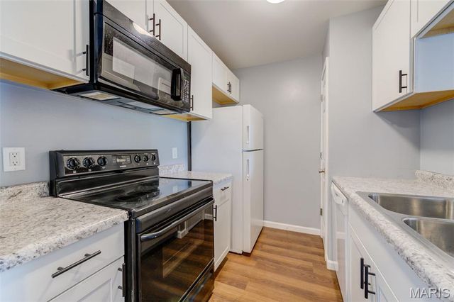 4222 Kay Lane 7, Unincorporated, MO 63123