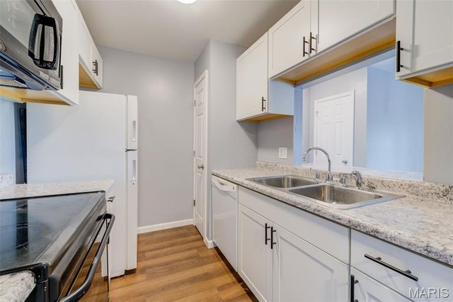 4222 Kay Lane 7, Unincorporated, MO 63123