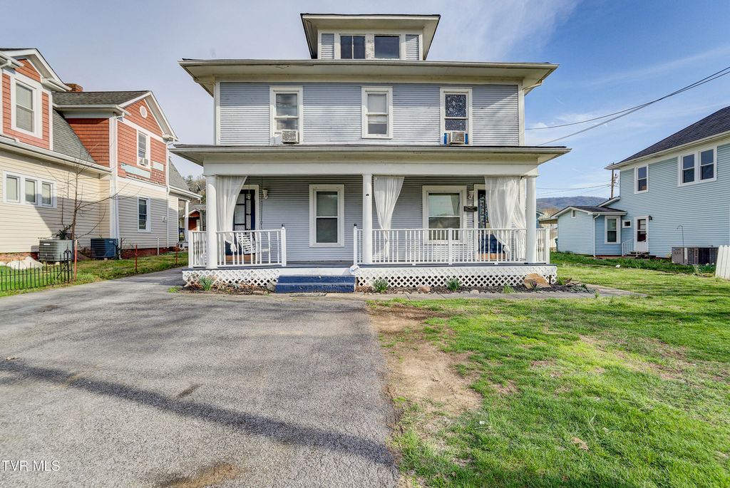 124 North Elm Avenue, Erwin, TN 37650