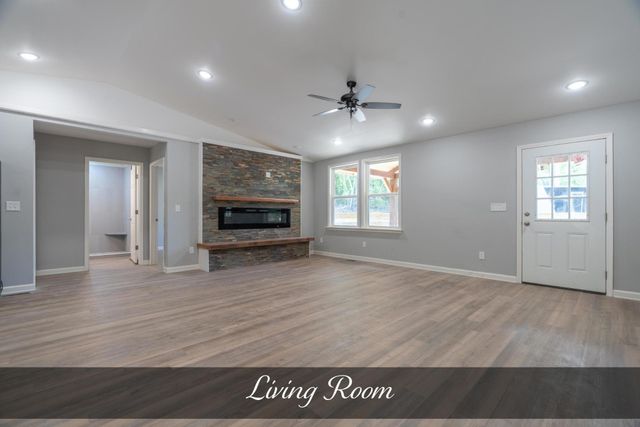 375 Winchester Way, Jamestown, TN 38556