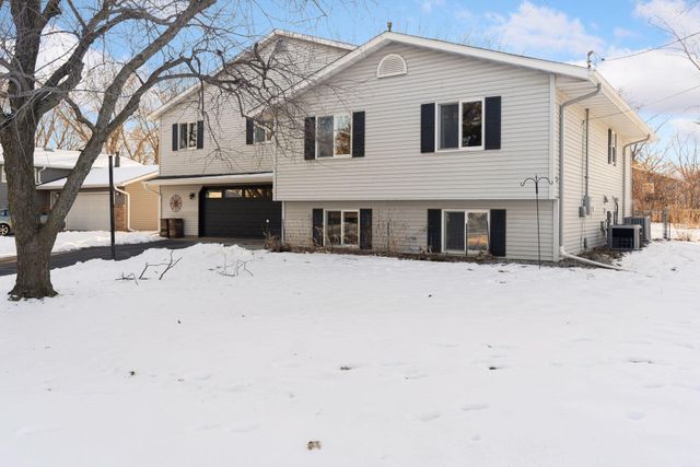 3475 Chandler Road, Shoreview, MN 55126