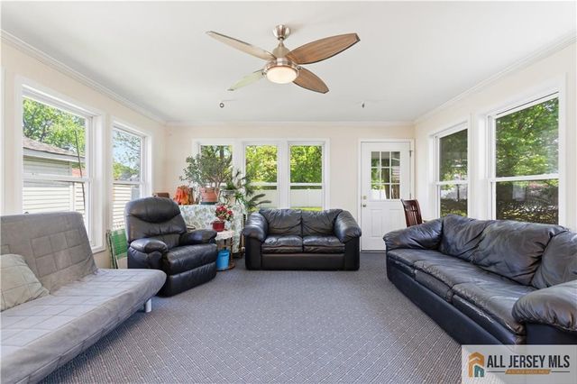 10 Helen Court, Piscataway, NJ 08854