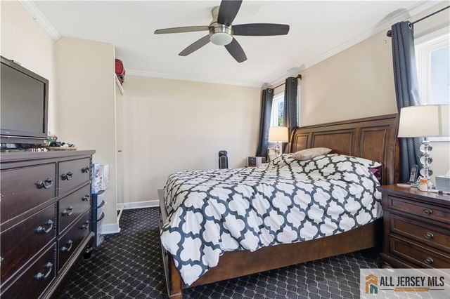 10 Helen Court, Piscataway, NJ 08854