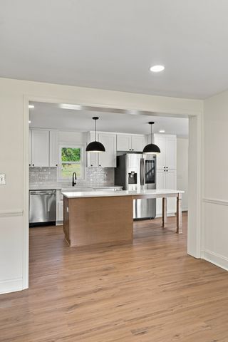 1548 Roy Sellers Rd, Columbia, TN 38401