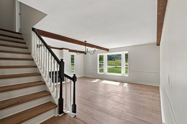 1548 Roy Sellers Rd, Columbia, TN 38401