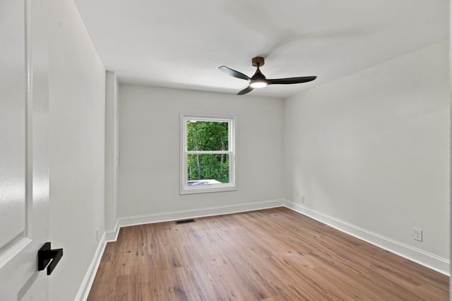 1548 Roy Sellers Rd, Columbia, TN 38401