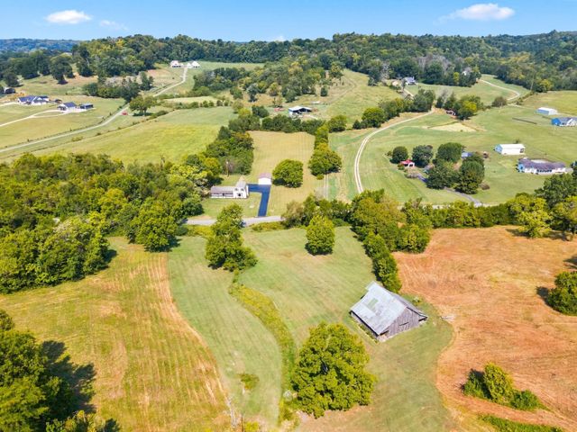 1548 Roy Sellers Rd, Columbia, TN 38401