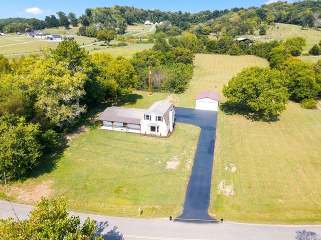 1548 Roy Sellers Rd, Columbia, TN 38401