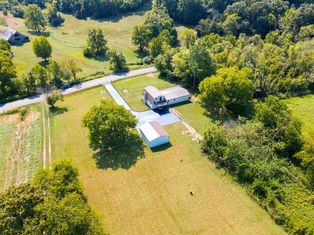 1548 Roy Sellers Rd, Columbia, TN 38401