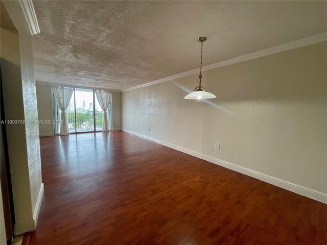 2851 NE 183rd St 907E, Aventura, FL 33160