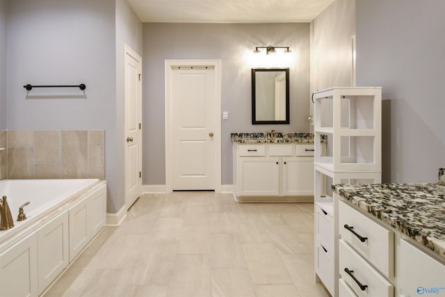 204 Charlie Lee Circle, Meridianville, AL 35759