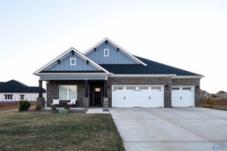 204 Charlie Lee Circle, Meridianville, AL 35759