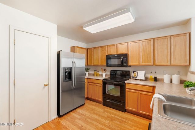 8821 Sunset Breeze Drive, Reno, NV 89506